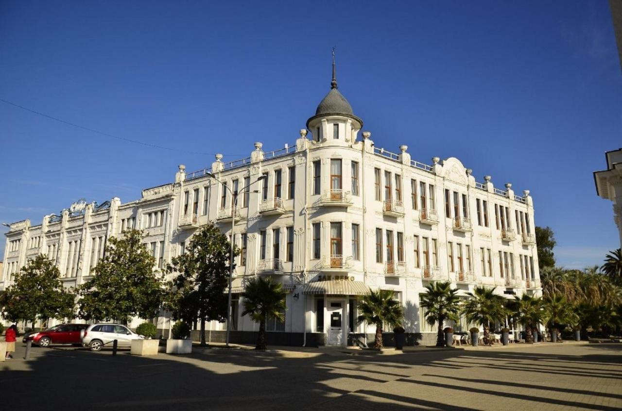 Ritsa Hotel Suhumi Exterior foto